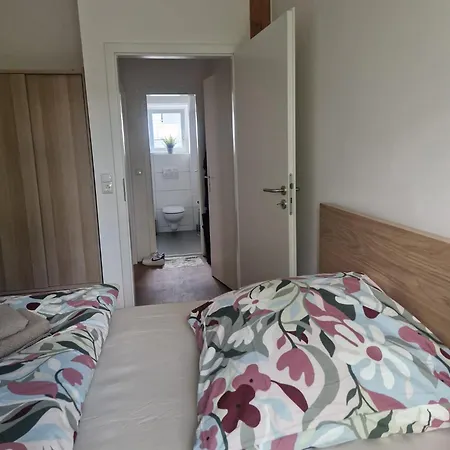 Apartmenthaus Kareth شقة